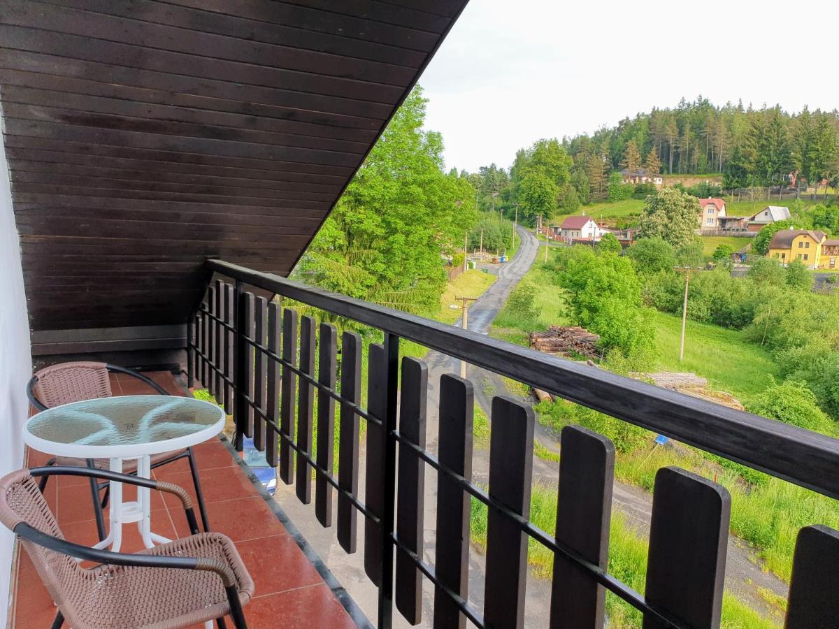 Penzion Lumis Nová Role Exterior foto