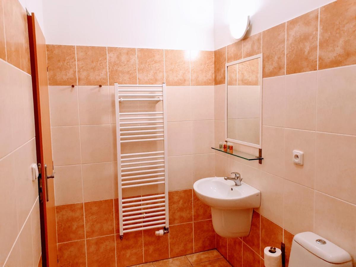 Penzion Lumis Nová Role Exterior foto