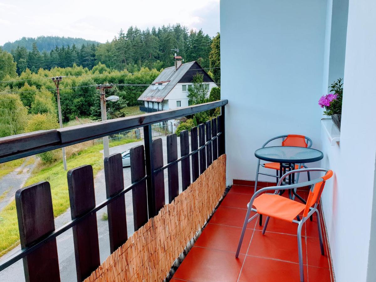 Penzion Lumis Nová Role Exterior foto