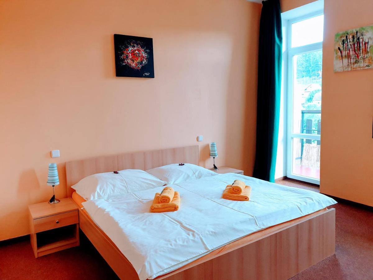 Penzion Lumis Nová Role Exterior foto